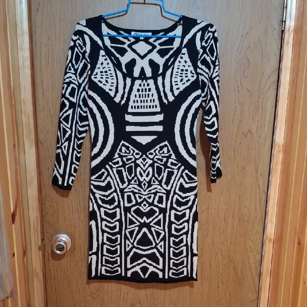 Stylish Black and White Long Sleeve Dress
